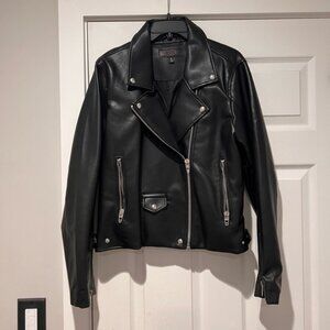 NWOT Women’s Blank NYC Faux Leather Jacket Size XL w/SHW✨
